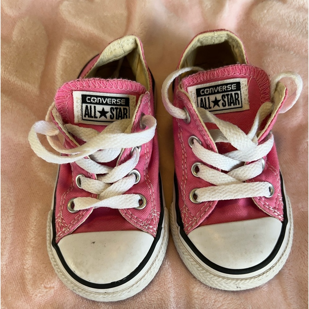 Pink toddler converse